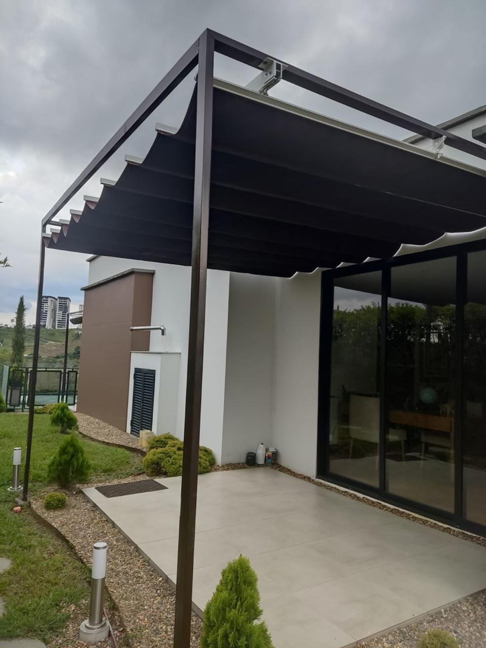 Confección de Cortinas Personalizadas y Techos Eléctricos foto 2